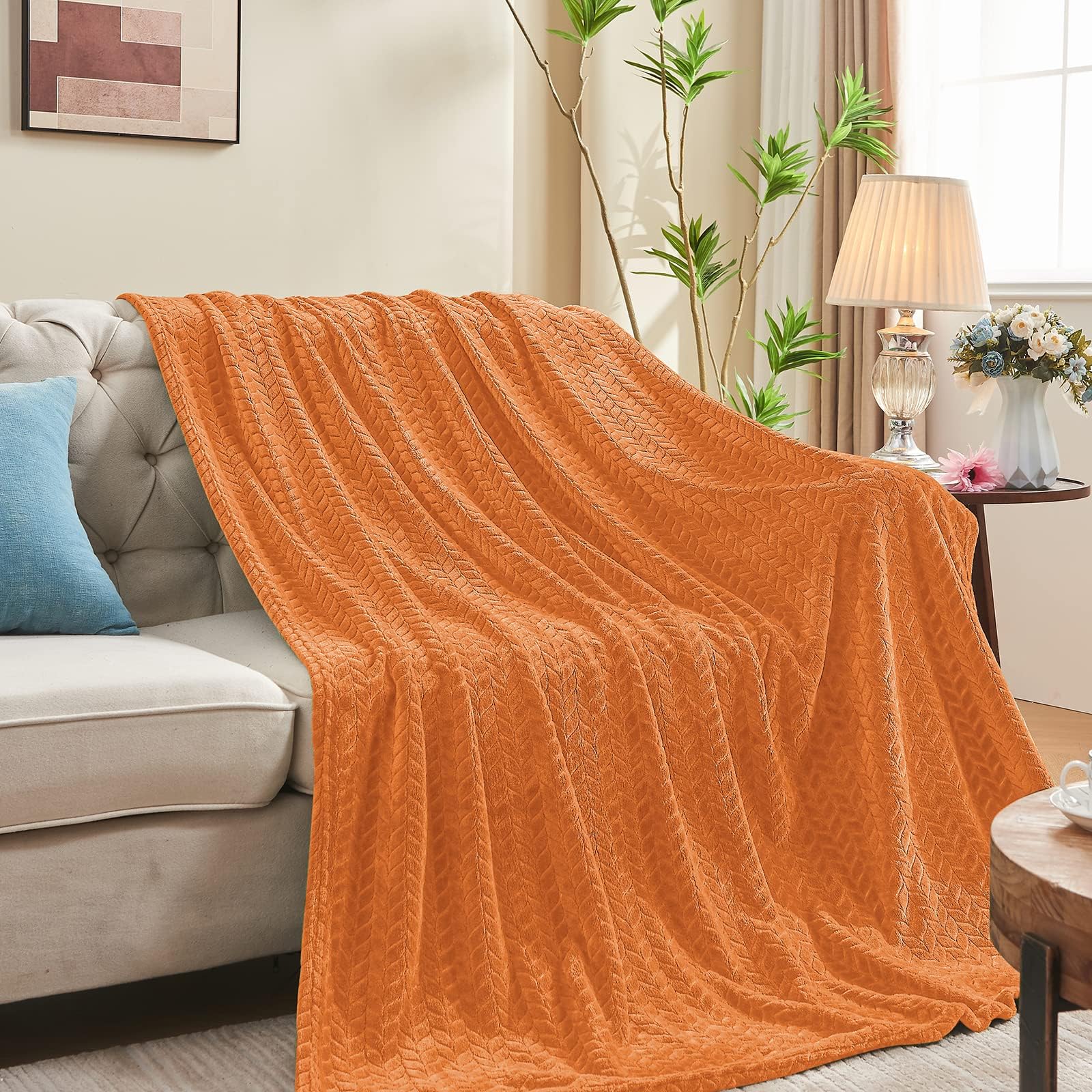 Luxe Fleece Throw & Bed Blanket – Ultra-Soft, Lightweight Cozy Layer