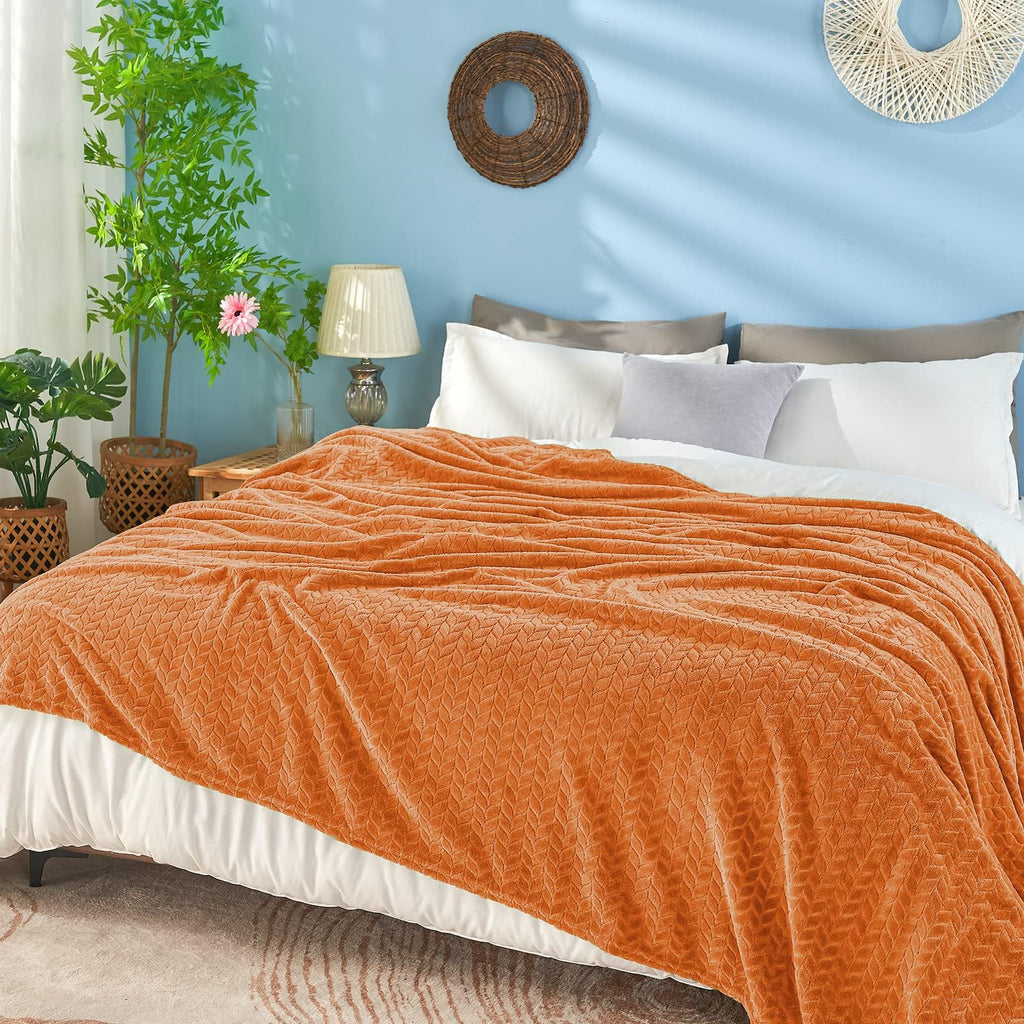 Luxe Fleece Throw & Bed Blanket – Ultra-Soft, Lightweight Cozy Layer