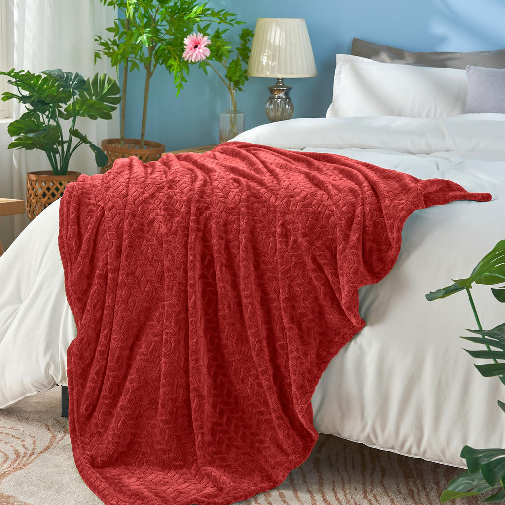 Luxe Fleece Throw & Bed Blanket – Ultra-Soft, Lightweight Cozy Layer