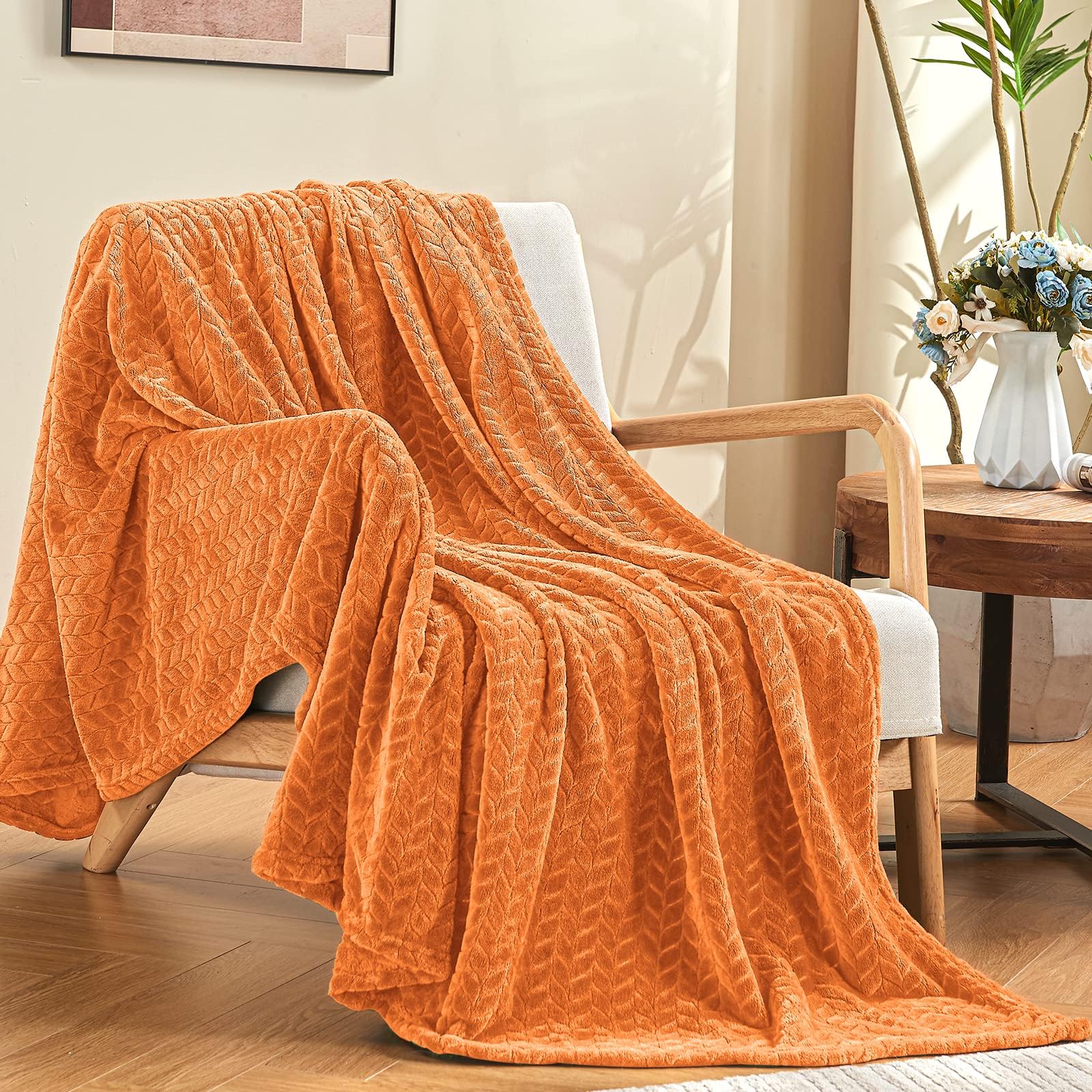 Luxe Fleece Throw & Bed Blanket – Ultra-Soft, Lightweight Cozy Layer