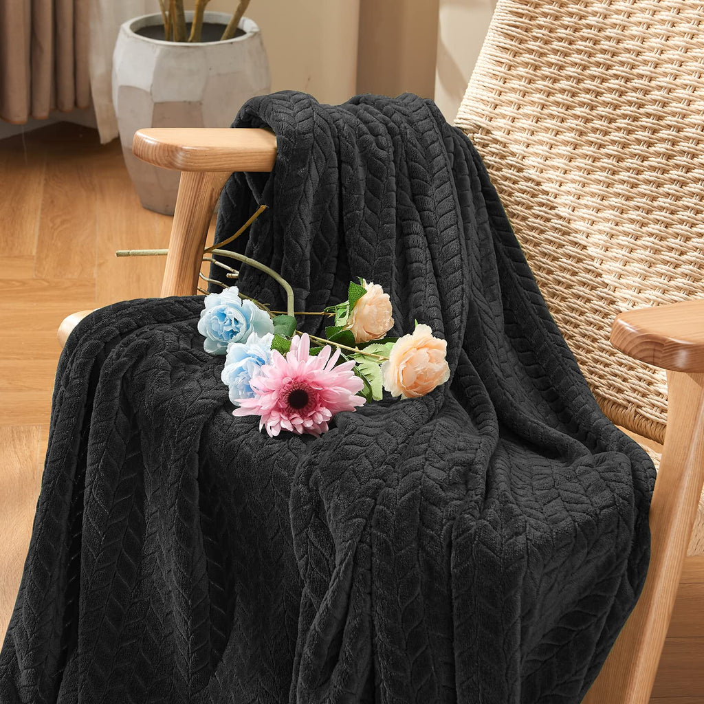 Luxe Fleece Throw & Bed Blanket – Ultra-Soft, Lightweight Cozy Layer