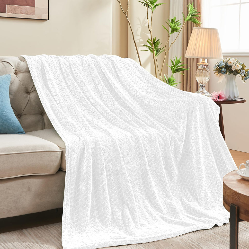 Luxe Fleece Throw & Bed Blanket – Ultra-Soft, Lightweight Cozy Layer