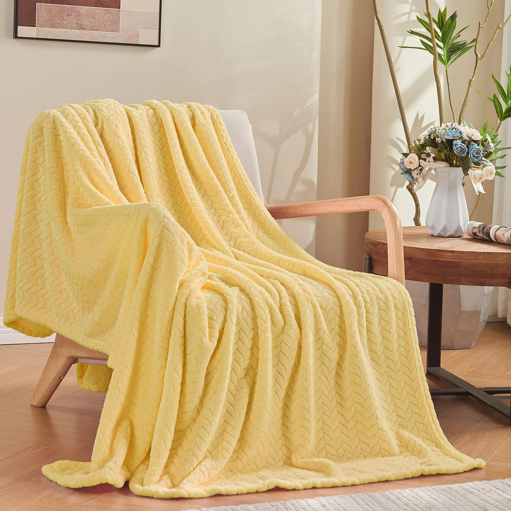 Luxe Fleece Throw & Bed Blanket – Ultra-Soft, Lightweight Cozy Layer
